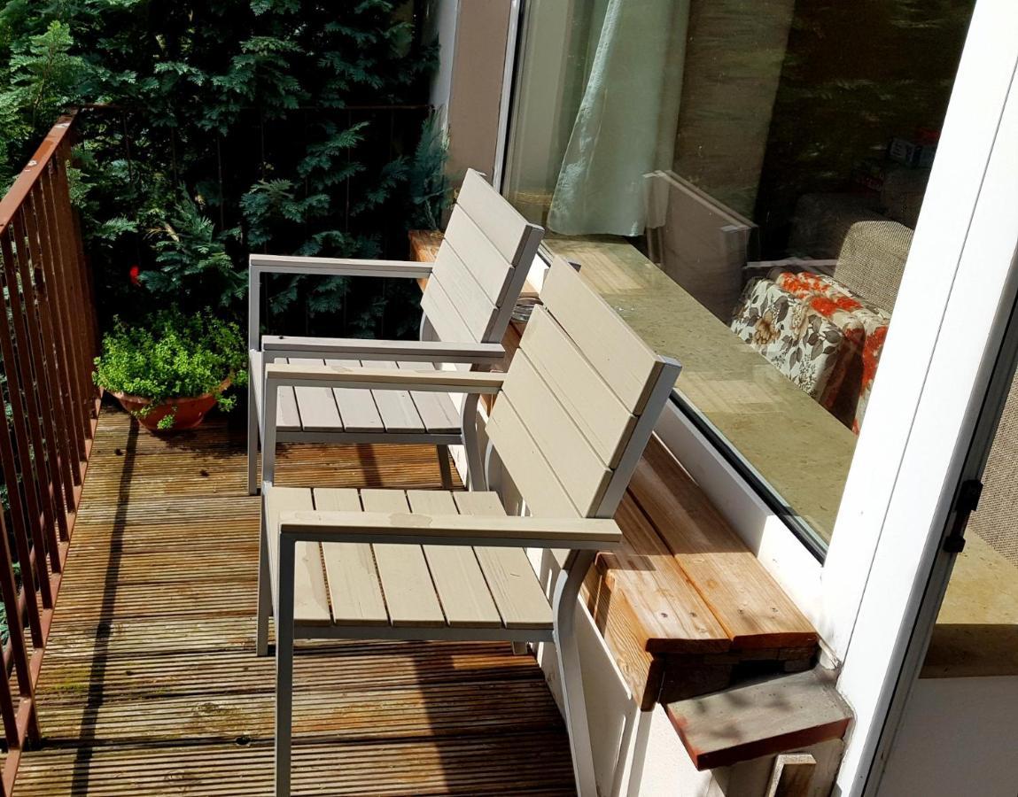 Stadtnahe Wohnung Mit Kl.Balkon Und Parkplatz Oldenburg Dış mekan fotoğraf